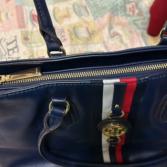 Cute Tommy Hilfiger red, white and blue purse with 2 pockets inside. - Picture 4 of 4